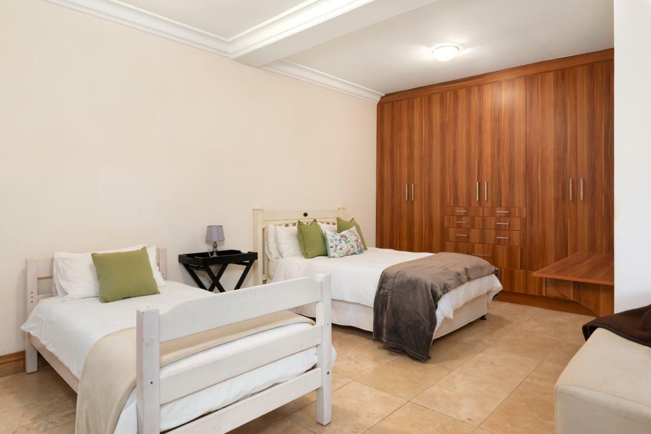 Thomson'S Accommodation Cape Town Exterior photo